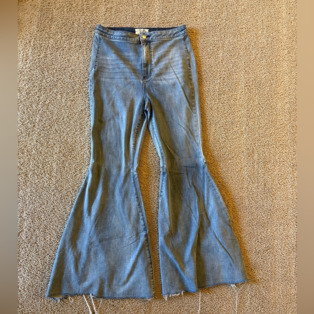 We The Free Bellbottom Jeans size 30